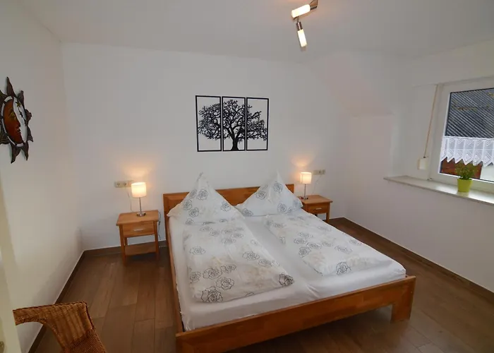 Lampertstal In Alendorf, Toskana Der Eifel *